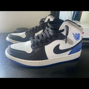 Jordan 1 mids